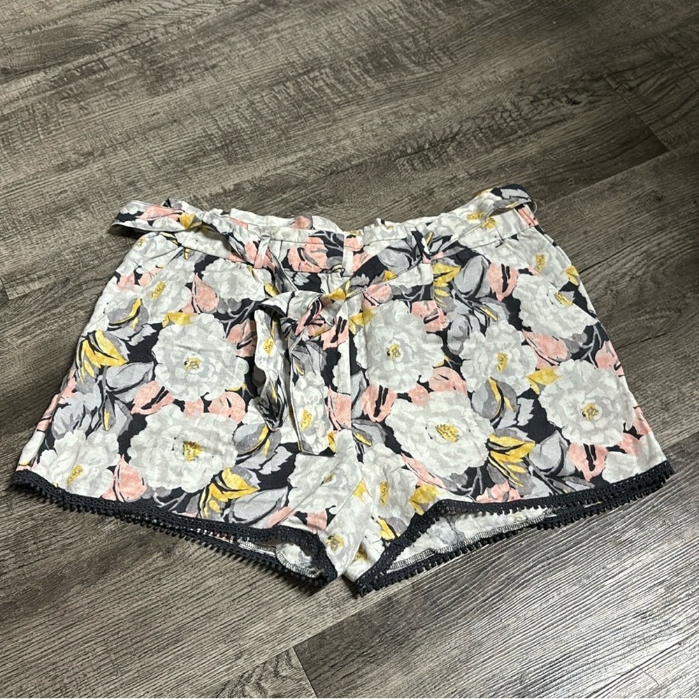 Women’s Size Medium Shorts Brand Loft